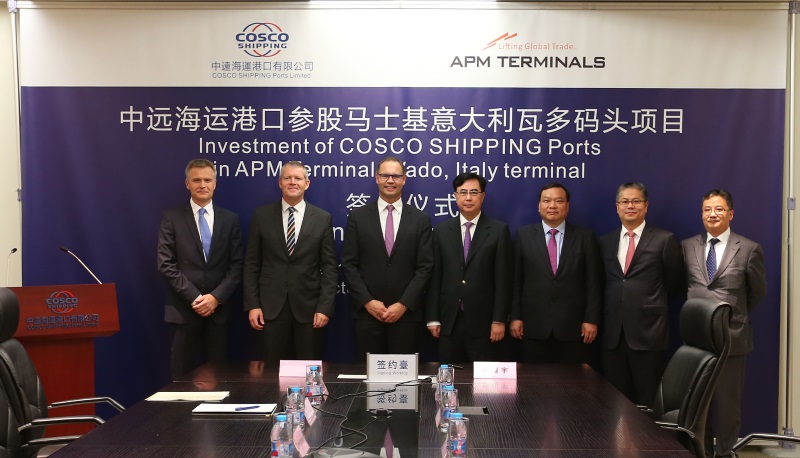 161012 v2 COSCO Shipping signing ceremony for APM Terminals Vado joint venture