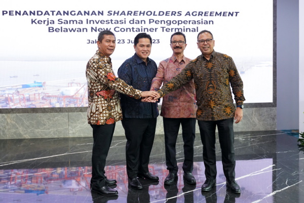 DP World menandatangani kesepakatan untuk menggandakan kapasitas terminal peti kemas baru di Pelawan, Indonesia
